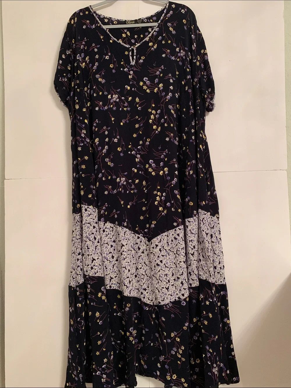Olivia Floral Short Sleeve Black & Lavender 100% Rayon Flowy Maxi Dress Size 1X